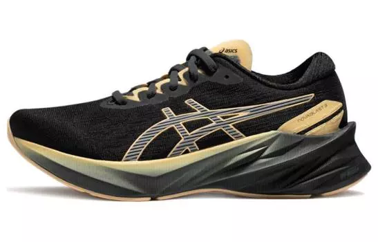 Asics Novablast 3 Кроссовки для женщин
