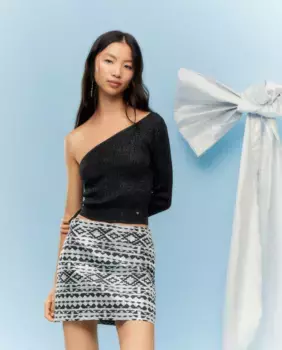 Асимметричный женский свитер с люрексом Green Coast, черный