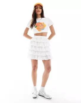 ASOS DESIGN – Белая многоярусная короткая юбка с рюшами и вышивкой на люверсах