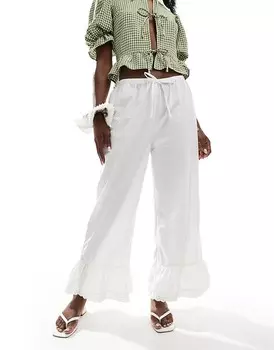 ASOS DESIGN — Белые хлопковые брюки с кружевной отделкой и рюшами по низу