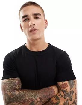 ASOS DESIGN – черная футболка в рубчик подчеркивающего фигуру кроя
