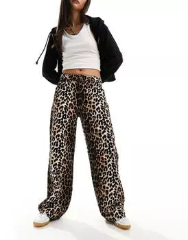 ASOS DESIGN — джинсы с леопардовым принтом