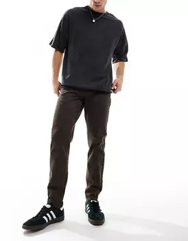 ASOS DESIGN – коричневые зауженные джинсы с эффектом потертости