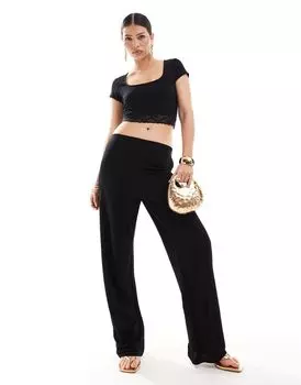 ASOS DESIGN – короткая черная футболка с кружевной отделкой