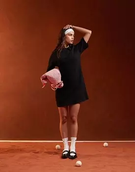 ASOS DESIGN – Короткое черное платье-футболка с воротником и планкой на пуговицах