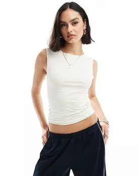 ASOS DESIGN – Облегающая майка кремового цвета с разрезом на шее