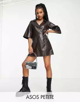 ASOS DESIGN Petite Шоколадное кожаное мини-платье с запахом и карманом