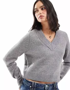 ASOS DESIGN – Супер укороченный серый свитер с V-образным вырезом