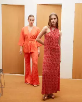 Ассиметричное длинное платье Green Coast, красный