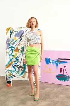 Атласная мини-юбка со сборками Зеленая QUZU