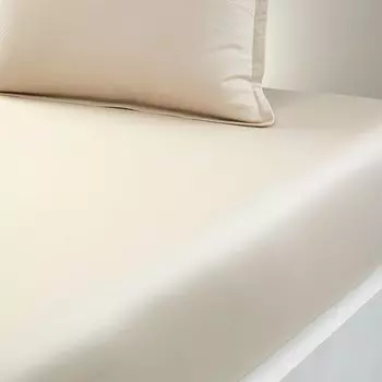 Атласная простыня на подгонке Loft плотностью 300 нитей Hugo Boss, миндаль