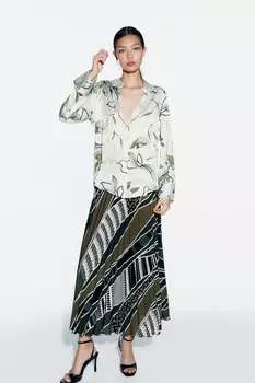 Атласная рубашка с принтом ZARA, экрю/зеленый