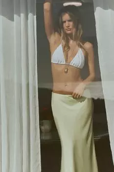 Атласная юбка миди ZARA, цвет Light yellow