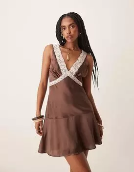 Атласное мини-платье ASOS DESIGN с кружевной отделкой шоколадного цвета