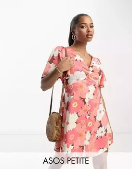Атласное мини-платье на пуговицах ASOS DESIGN Petite с цветочным принтом в стиле ретро и развевающимися рукавами