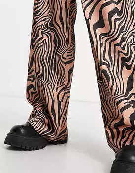 Атласные брюки без застежек ASOS DESIGN Petite с зебровым принтом