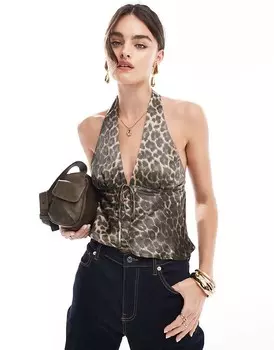Атласный топ с вырезом на шее ASOS DESIGN косого леопардового кроя