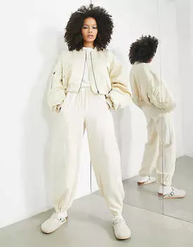 Атласный укороченный бомбер ASOS EDITION