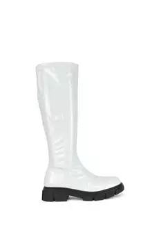 Байкерские ботинки до колена на массивной рифленной подошве 'Wilma' XY London, белый