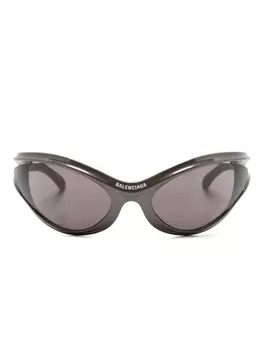 Balenciaga Eyewear солнцезащитные очки Dynamo Wrap в массивной оправе, серый