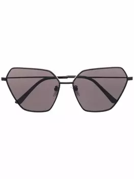 Balenciaga Eyewear солнцезащитные очки в оправе 'бабочка' с логотипом, черный