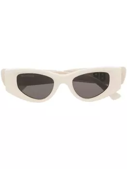 Balenciaga Eyewear солнцезащитные очки в оправе 'кошачий глаз', нейтральный цвет