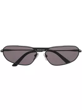 Balenciaga Eyewear солнцезащитные очки в оправе 'кошачий глаз', черный