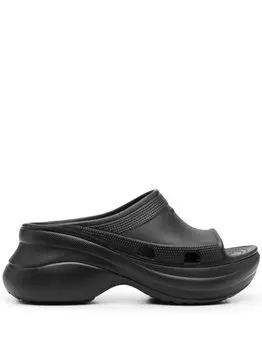 Balenciaga шлепанцы на платформе из коллаборации с Crocs, черный