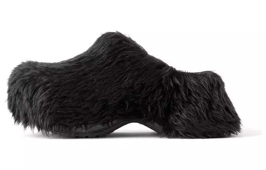 Тапочки женские Balenciaga x Crocs Faux-fur, черный