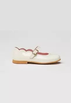 Балетки с пряжкой FRANCESITA CHAROL Calzados Angelitos, бежевый