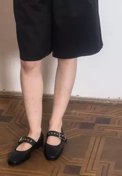 Балетки с ремешком BALAGAN, черный