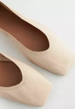 Балетки SIGNATURE SQUARE TOE Next, бежевый