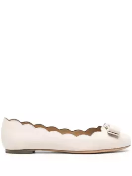 Балетки Varina с фестонами Ferragamo, нейтральный