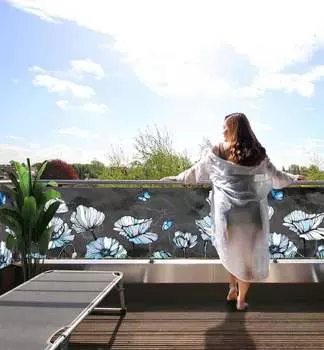 Балконный баннер с цветочным полем ночью, размер_балкона: 3 х 1,2 м. Displayhersteller, белый