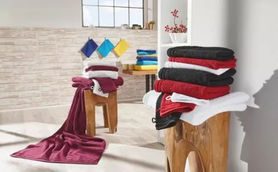 Банное полотенце Vossen, темно-красный