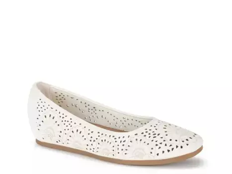 Baretraps Chika Slip-On, кремовый
