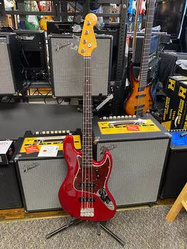 Бас-гитара Fender American Original '60s Jazz Bass с палисандровой накладкой на гриф Candy Apple Red **В НАЛИЧИИ** American Original '60s Jazz Bass with Rosewood Fretboard