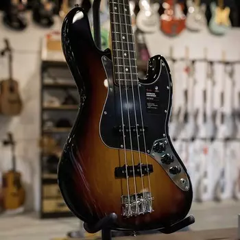 Бас-гитара Fender American Performer Jazz Bass - накладка на гриф из палисандра - 3 цвета Sunburst - сумка Deluxe Gig Bag AM PERF JAZZ BASS RW 3TSB