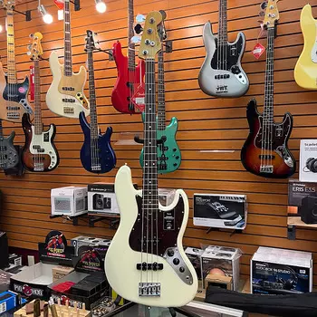 Бас-гитара Fender American Professional II Jazz Bass