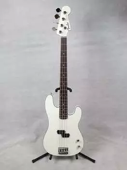 Бас-гитара Fender MIJ Aerodyne Special Precision Bright White с сумкой Aerodyne Special Percision