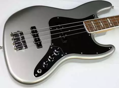 Бас-гитара Fender Vintera '70s Jazz Bass с чехлом, Inca Silver, Pau Ferro FB #ISS5595