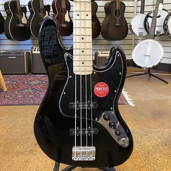 Бас-гитара Squier Affinity Series Jazz Black с кленовой накладкой Affinity Series Jazz Bass Black with Maple Fingerboard