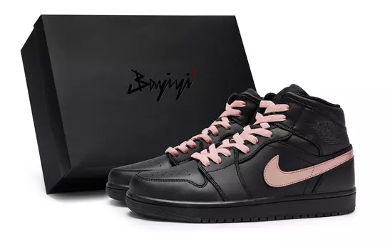Баскетбольные кроссовки Air 1 Vintage Men Mid-Top Flesh Pink Jordan, цвет Black meat powder