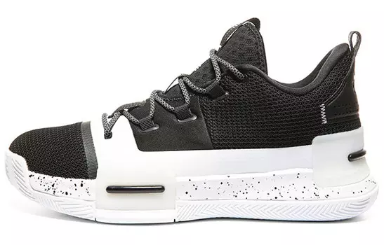 Баскетбольные кроссовки Flash мужские с низким верхом черного/белого цвета Peak