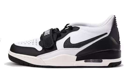 Баскетбольные кроссовки Legacy 312 Vintage Men Low-Top Black/White Jordan