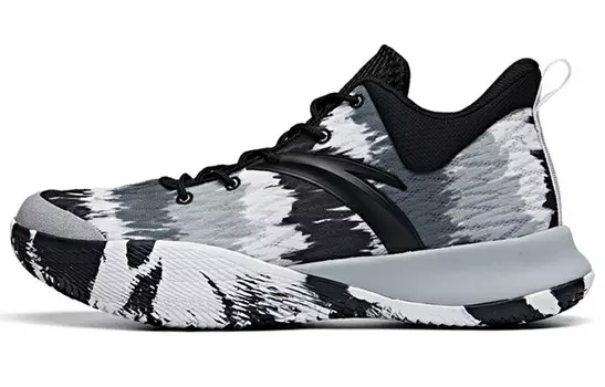 Баскетбольные кроссовки мужские среднего размера