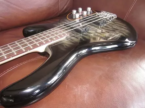 Басс гитара Cort Action DLX Plus 4-String Electric Bass