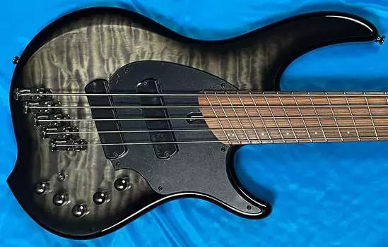 Басс гитара Dingwall Combustion