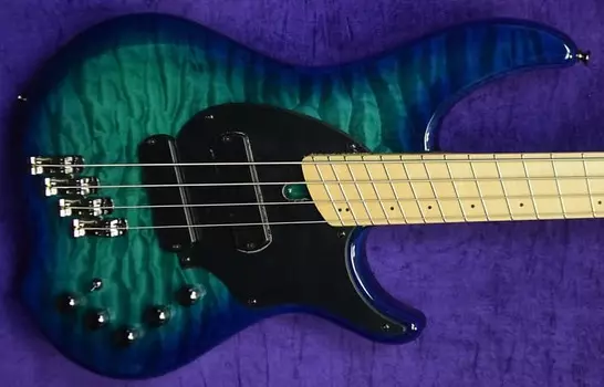 Басс гитара Dingwall Combustion