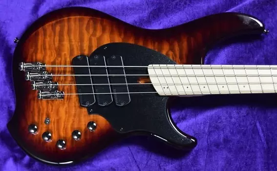 Басс гитара Dingwall Combustion